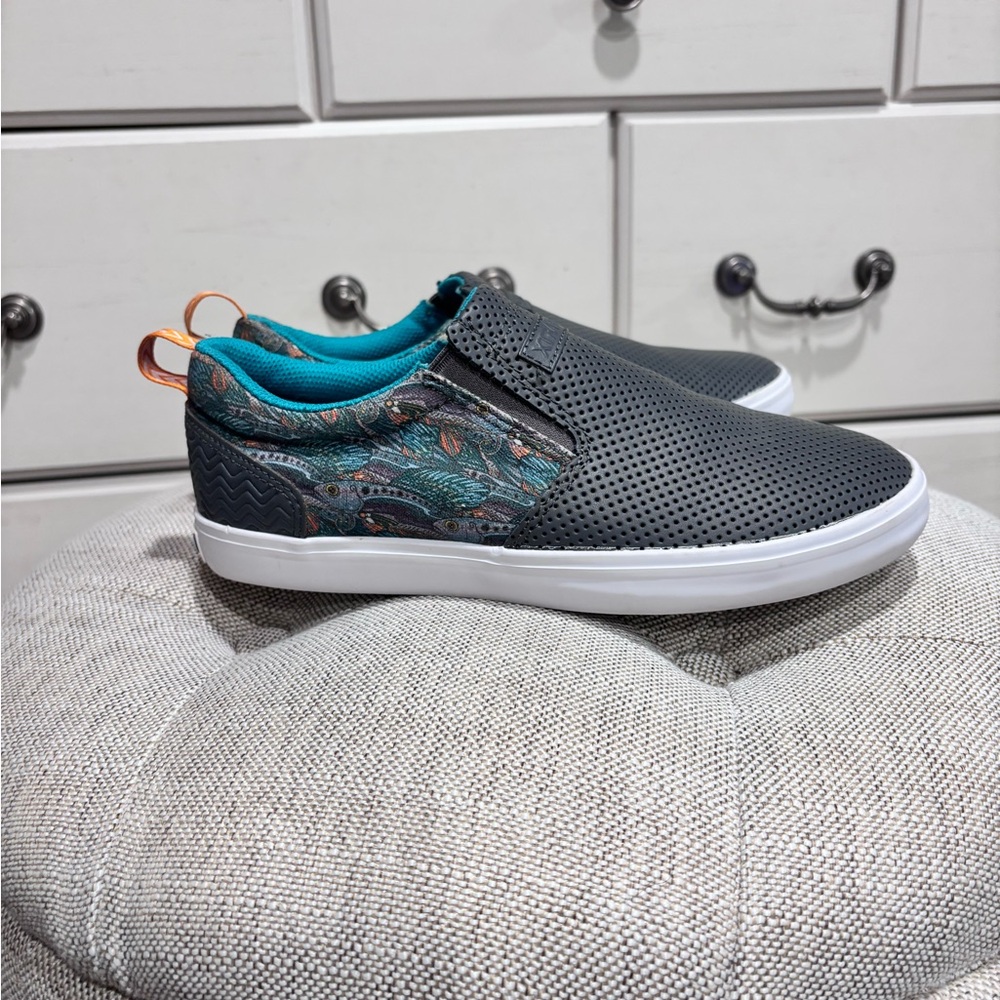 Women's Gray and Teal Slip-On Winter Boots